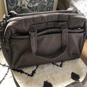 Lug walnut Mini Airbus